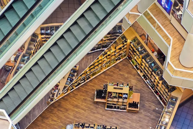 retail lighting installation